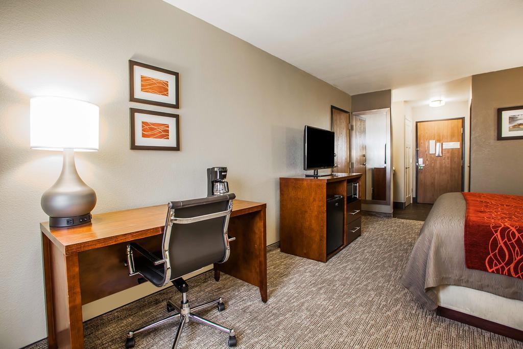Comfort Inn Marshalltown South Exterior foto